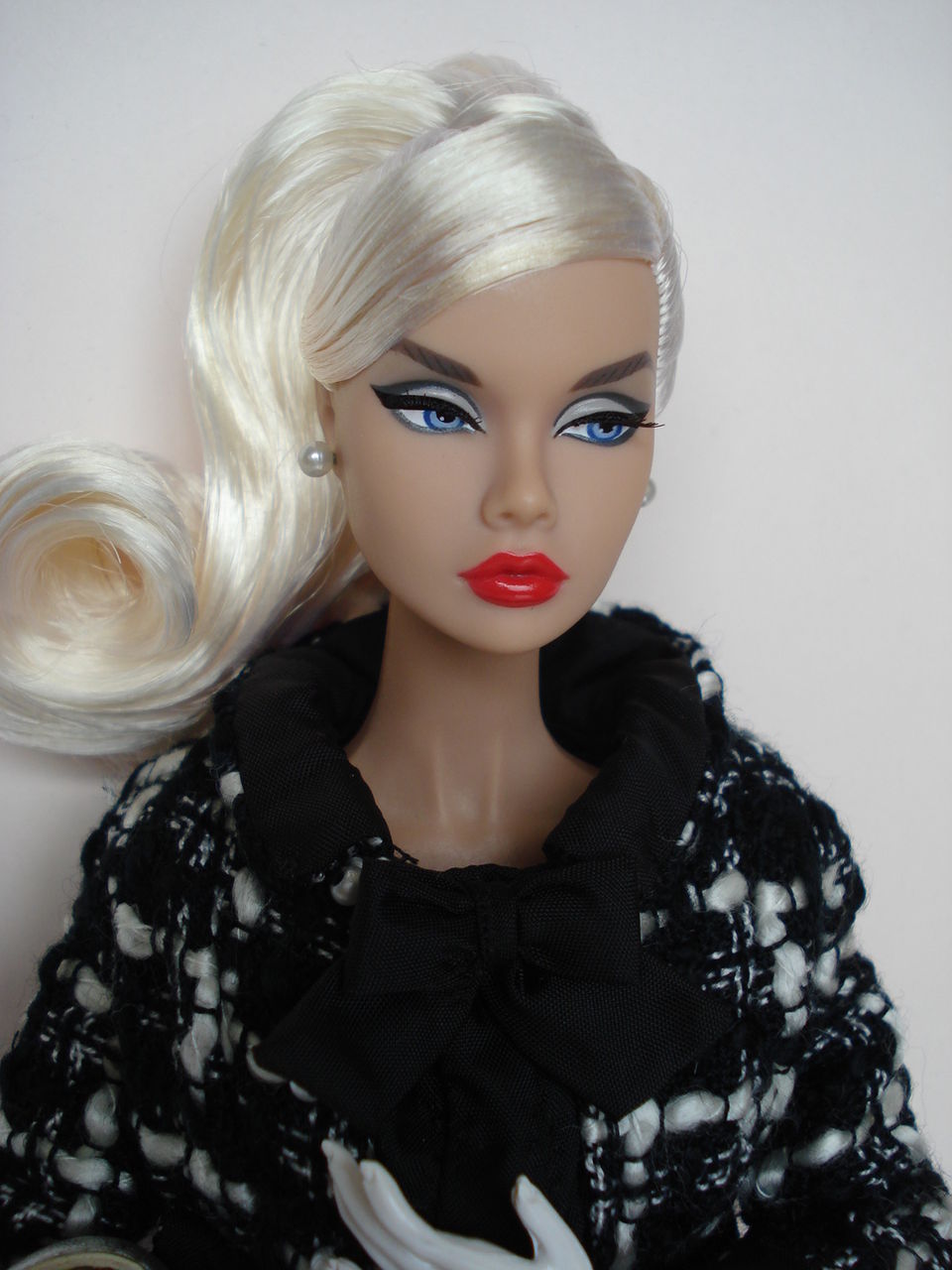 W Club presents its first doll for 2016: Ooh La La! Poppy
