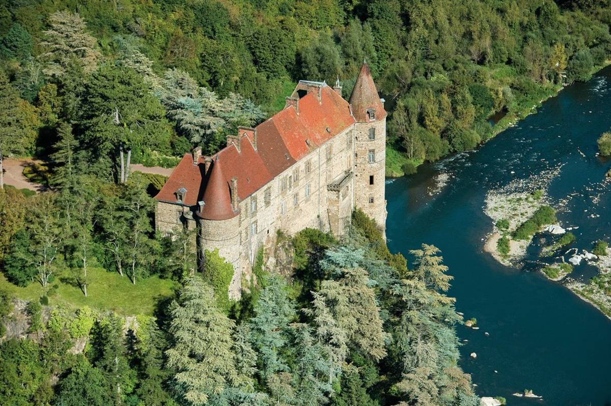 アンスティチュ フランセ東京 再開館のお知らせ Fr 薔薇の言葉