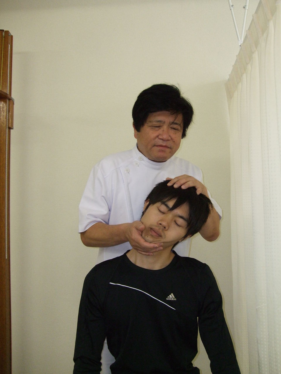またまた間違ったボキボキ整体後遺症の患者がやってきた 姿勢矯正士の独り言 またまた間違ったボキボキ整体後遺症の患者がやってきた 姿勢矯正士の独り言