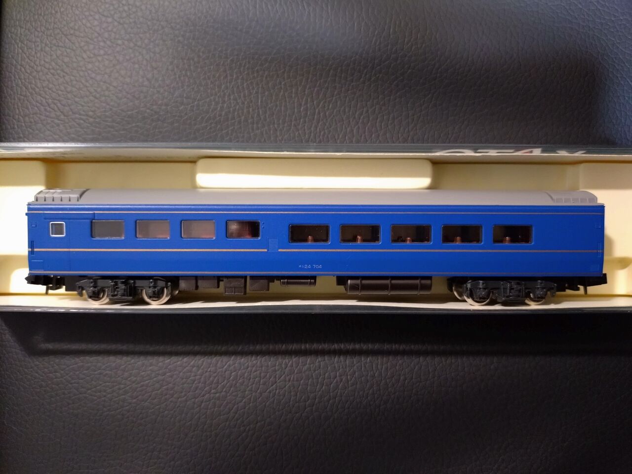 鉄道模型の話⑧：オシ24 704 : りうむ堂