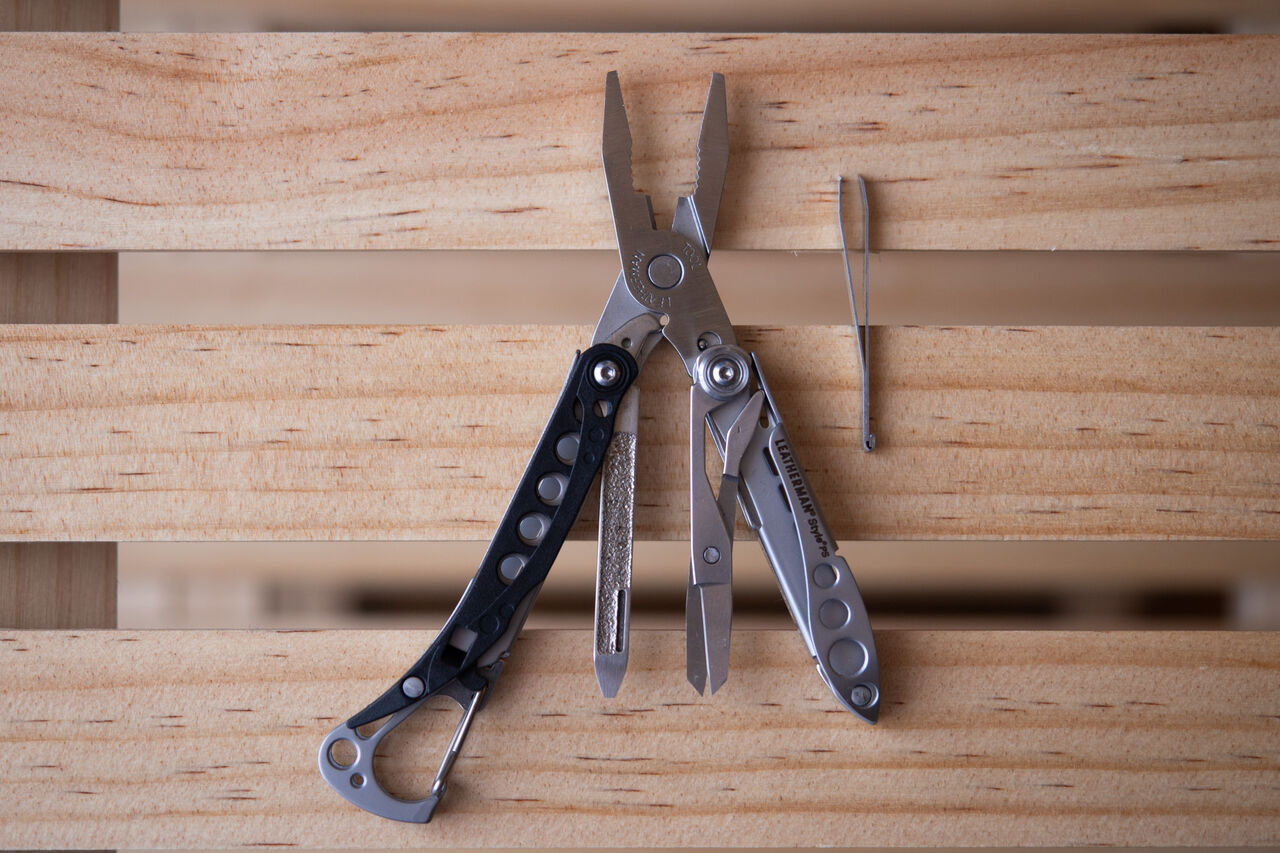 ナイフレスが便利 [LEATHERMAN Style PS] : 山に野に川に呑みに
