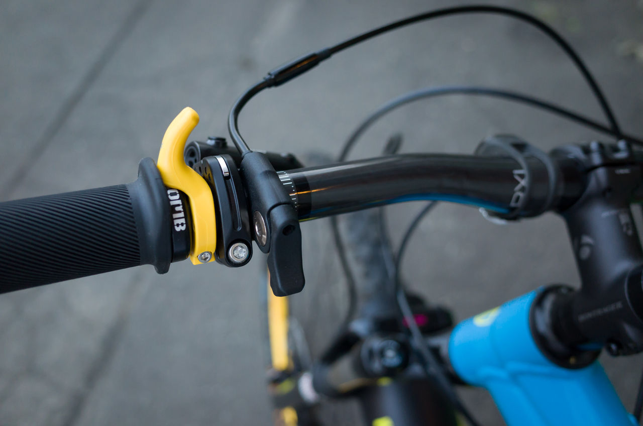 フラットバーにもマルチポジションを ~ TOGS : 山に野に川に呑みに