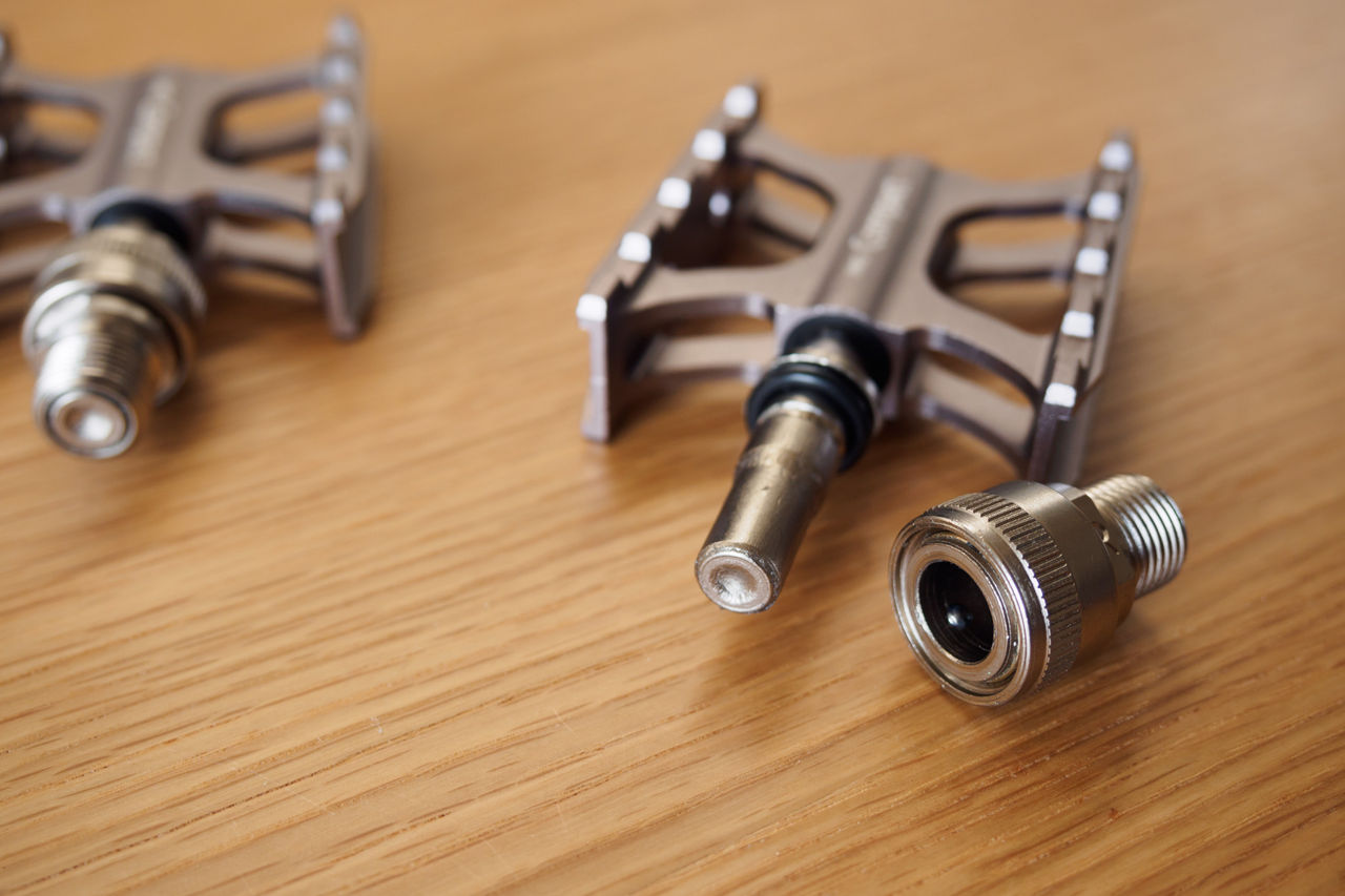 DAHON Speed Falcoのプチ軽量化(3) ～ ペダル交換(MKS Compact Ezy