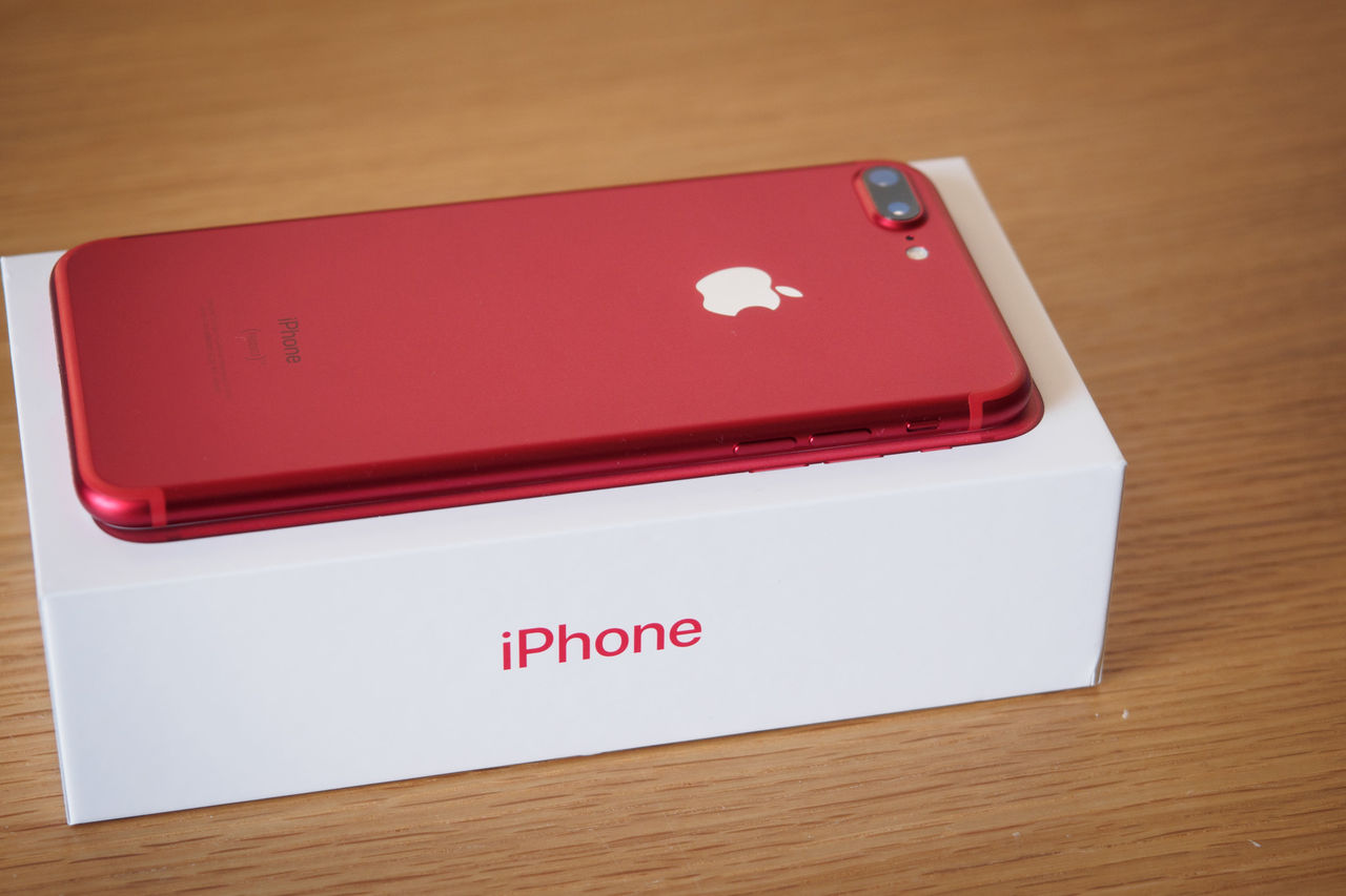 赤い彗星 ～ Apple iPhone 7 Plus (PRODUCT)RED : 山に野に川に