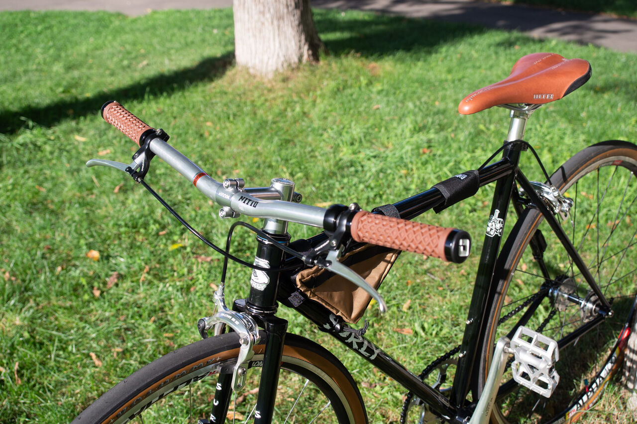 名車を実感 [SURLY Steamroller] : 山に野に川に呑みに