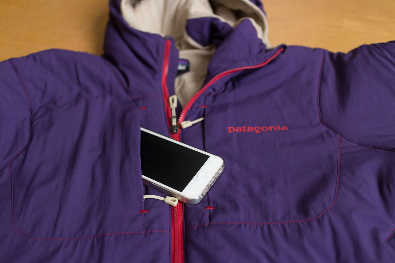 確かに軽くて着心地良し！ 〜 patagonia ナノエア フーディ : 山に野に
