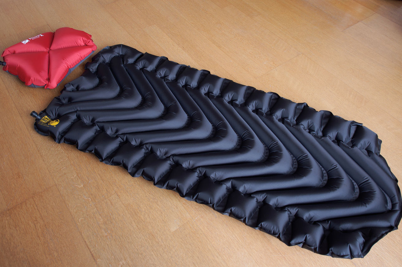 Klymit Insulated Static 低 V Short 黒