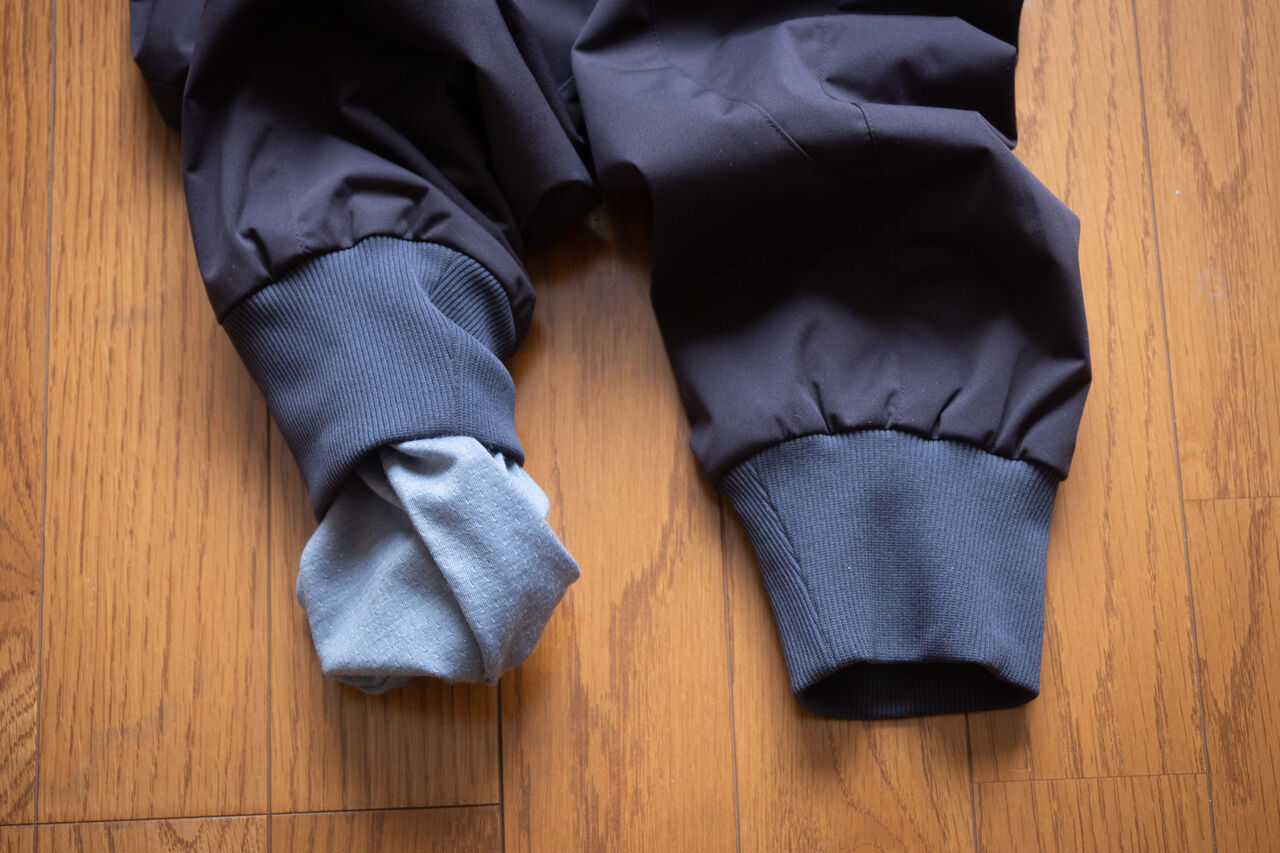 暖かさと動きやすさと [atelierBluebottle Neo WOOL PANTS] : 山に野に 