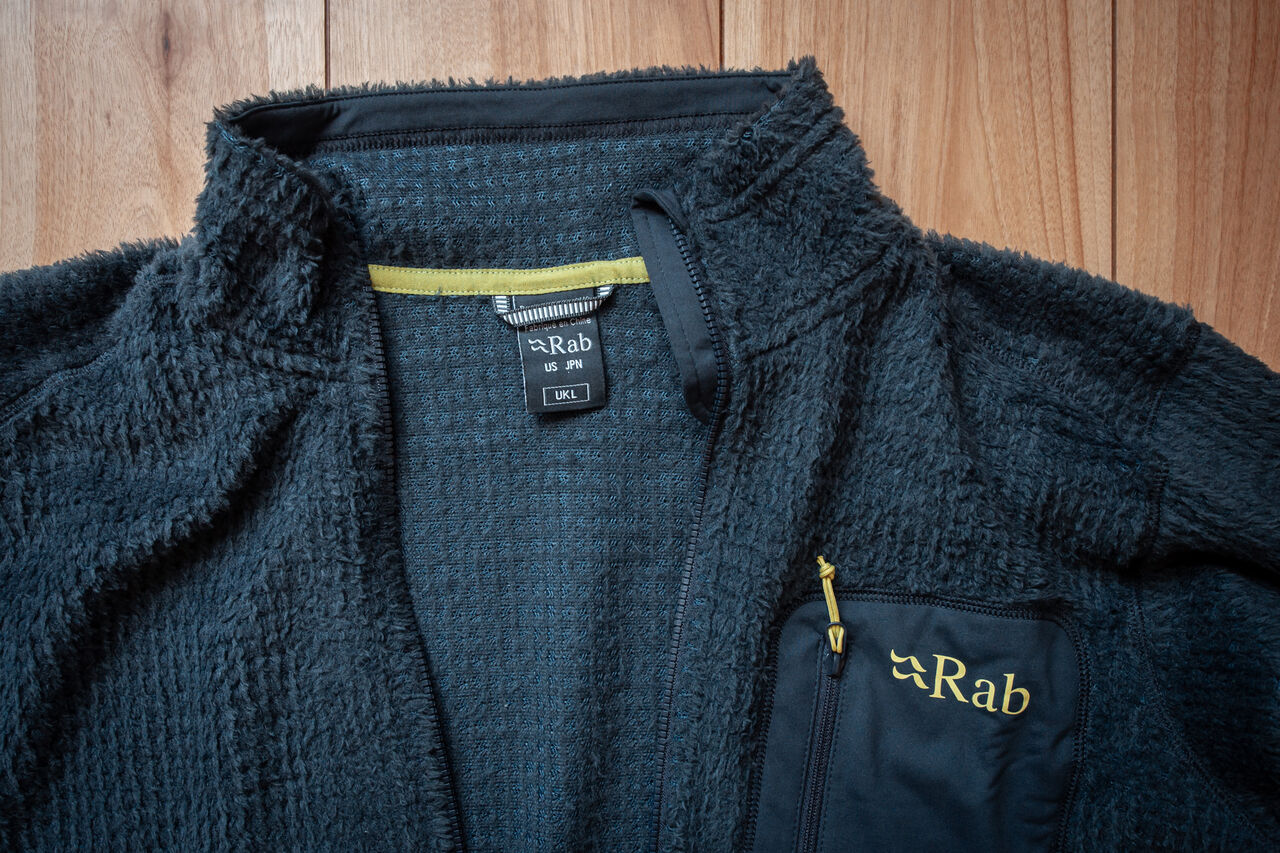 癖になる1枚 [Rab Alpha Flash Jacket] : 山に野に川に呑みに