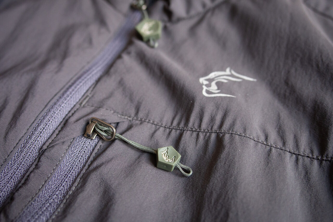 暖か涼しいベスト [TETON BROS. Scrambling Octa Vest] : 山に野