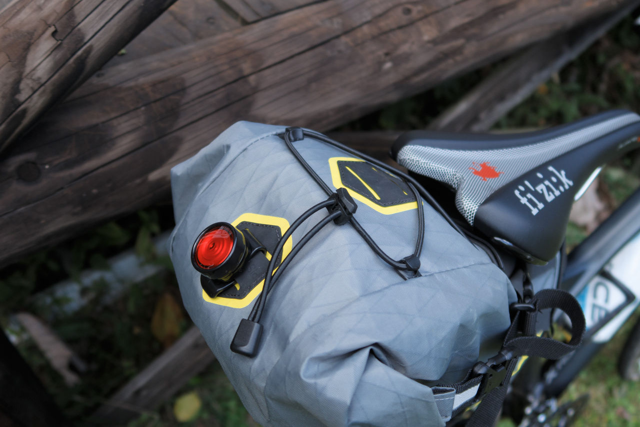 バイクパッキングギア(1) ~ Apidura サドルバッグ(コンパクト バイクパッキングギア(1) ~ Apidura サドルバッグ(コンパクト