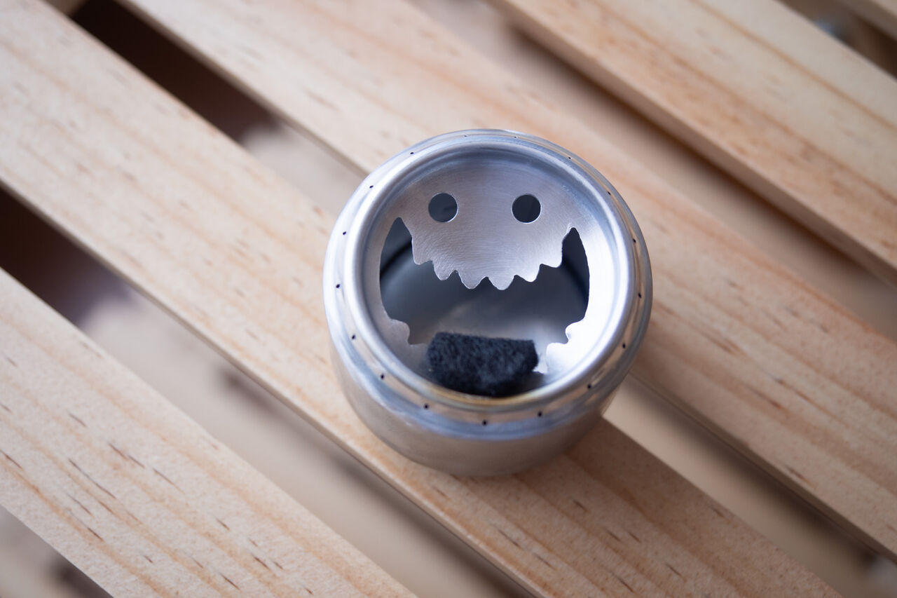笑顔のストーブ [Sanpo's Fun Lite Gear Gr～stove] : 山に野に