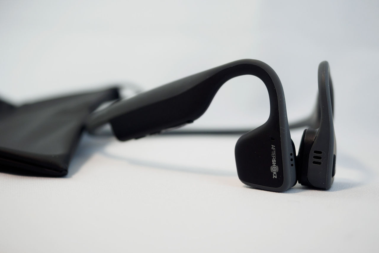 骨から伝わるmusic Aftershokz Trekz Titanium 山に野に川に呑みに