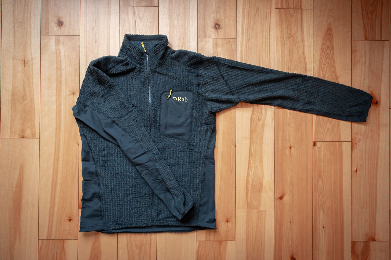 癖になる1枚 [Rab Alpha Flash Jacket] : 山に野に川に呑みに