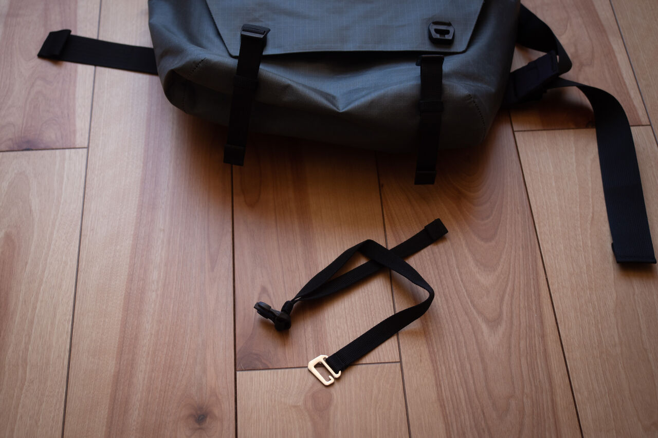 やっぱり3点掛けは便利 [ARC'TERYX Granville 10 Courier Bag やっぱり3点掛けは便利 [ARC'TERYX Granville 10 Courier Bag