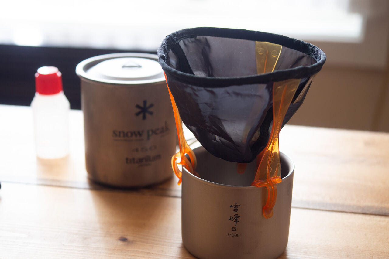 クールなコーヒーカップ [snow peak スタッキングマグ 雪峰 M200] : 山