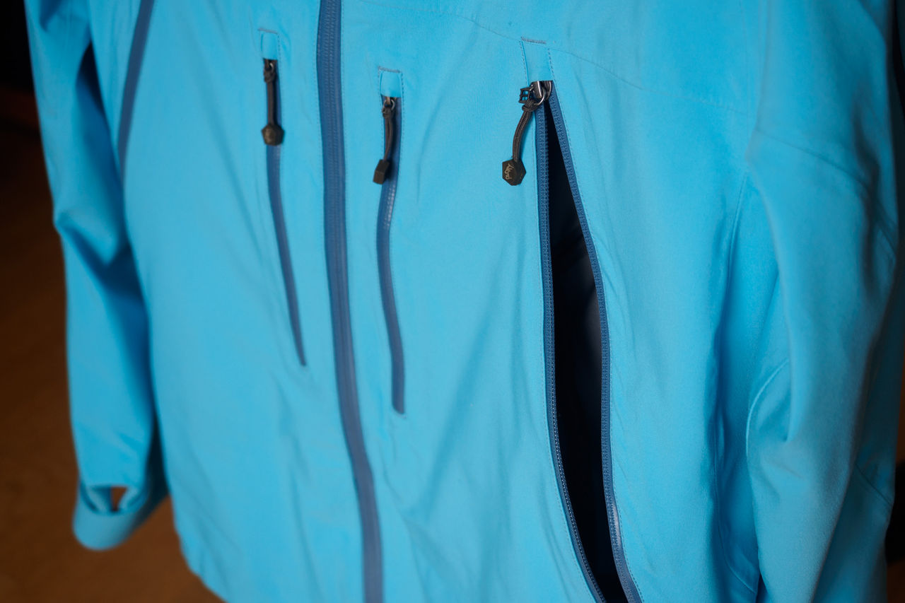 蒸れないハードシェル ～ Teton Bros. TB jacket : 山に野に川に呑みに