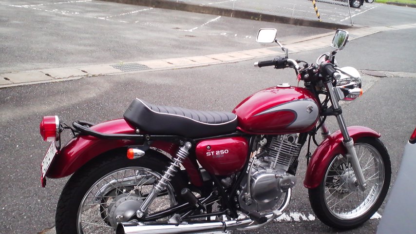 スズキ　ST250 シート スズキ ST250 タンデムシート 26G0 純正 中古 バイク 部品 NJ4AA