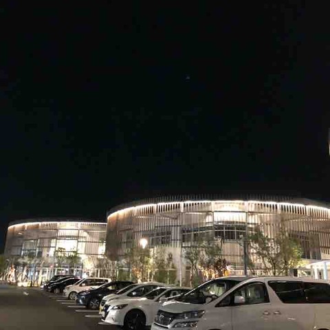 青の洞窟 千葉県印西市 それでもロクロは回ってる 青の洞窟 千葉県印西市 それでもロクロは回ってる