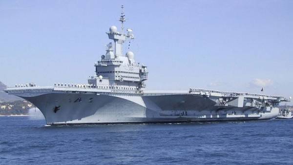 仏原子力空母 シャルル ド ゴール がペルシャ湾に向けて出航 大規模な報復攻撃を実施の見通し ぴーぶろぐ 仏原子力空母 シャルル ド ゴール がペルシャ湾に向けて出航 大規模な報復攻撃を実施の見通し ぴーぶろぐ