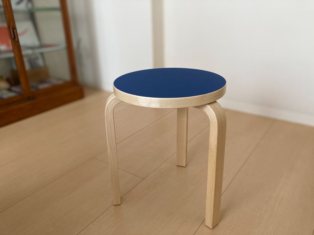 Artek Stool60 スコープ別注 リノリウム : Westana blog