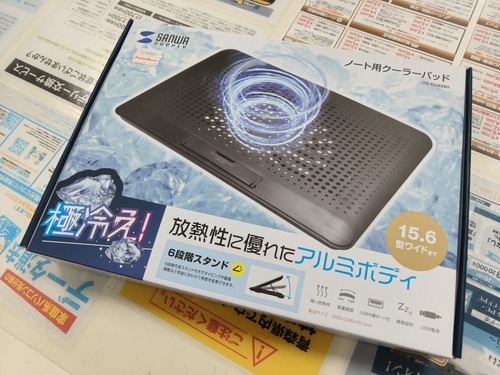 ノートパソコンを布団やソファの上で使うのは危険でしょうか？