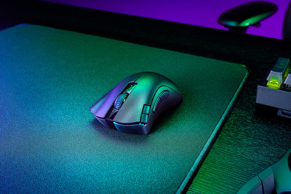 razer-deathadder-v2-x-hyperspeed-gallery-01