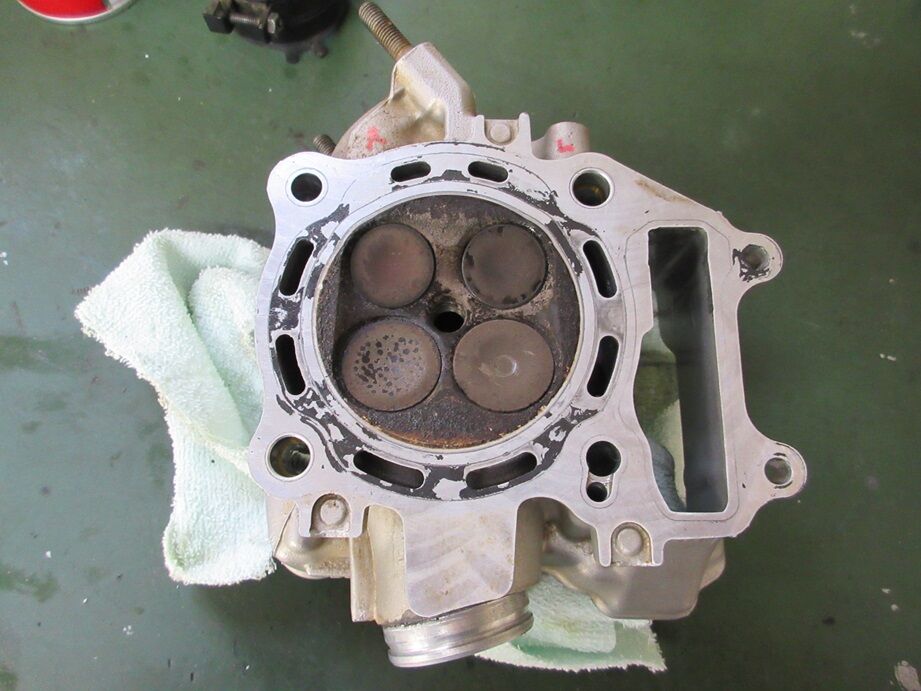 にか様 吸気バルブ 排気バルブ Stels ATV 400H 450H 500H Hisun 14711