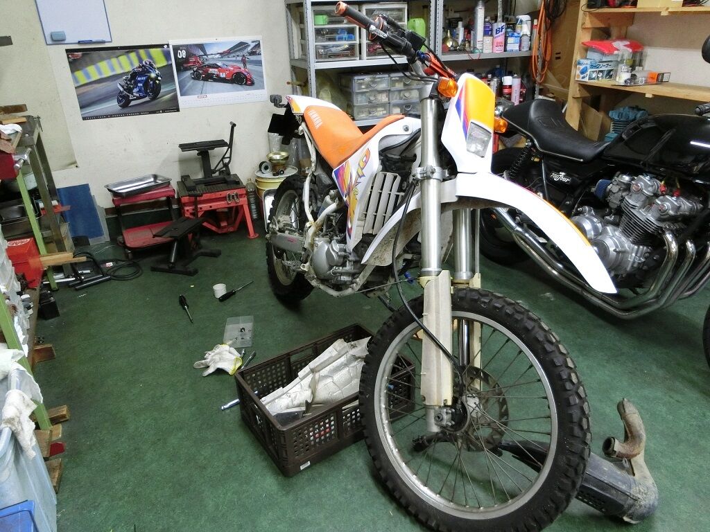 DT200WR エンジン逝く : バイク修理人生