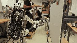 マサチューセッツ工科大学が人間ソックリの動きを再現するロボットを開発 正拳突きも可能 画像 Gif 動画 海外ニュース タコ通信 マサチューセッツ工科大学が人間ソックリの動きを再現するロボットを開発 正拳突きも可能 画像 Gif 動画 海外ニュース タコ通信