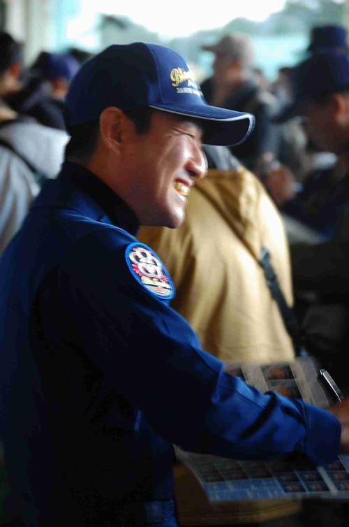 ブルーインパルスの隊員さんたち 芦屋基地航空祭にて 1 きままにのblog ブルーインパルスの隊員さんたち 芦屋基地航空祭にて 1 きままにのblog