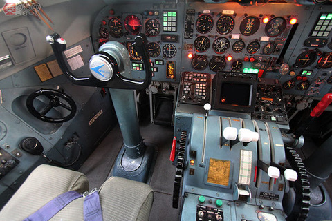 large_201005_ys11fc_05