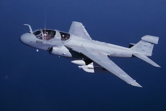 電子妨害機 VAQ-136 Gauntlets （EA-6Bプラウラー）＆ EA-18G AN/ALQ