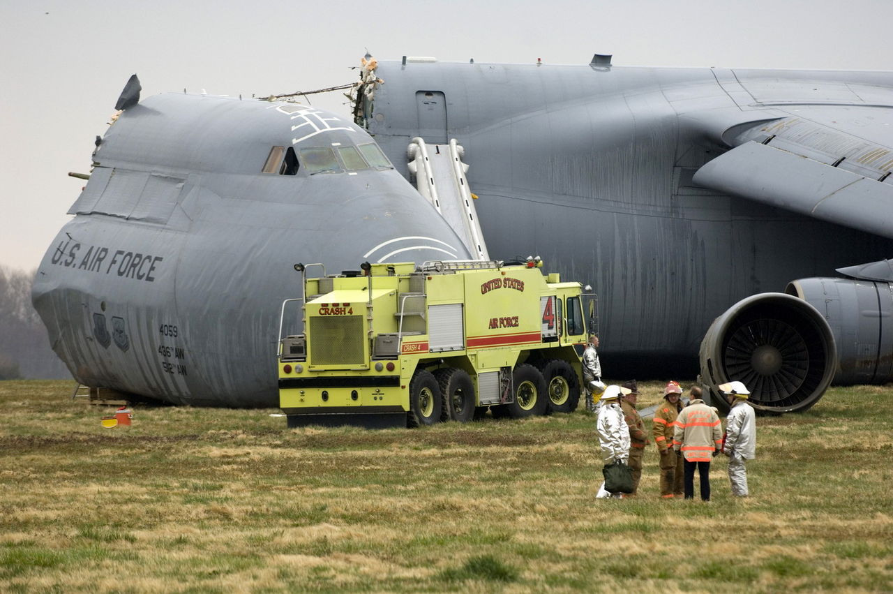ギャラクシー輸送機 C 5 Galaxy Crashes At Dover Afb 軍用無線のブログ Ja2gzu Suzuki Shinichi