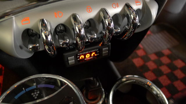 ピボット 3-drive 良い LIGHTスロットルコントローラー PIVOT 3-drive