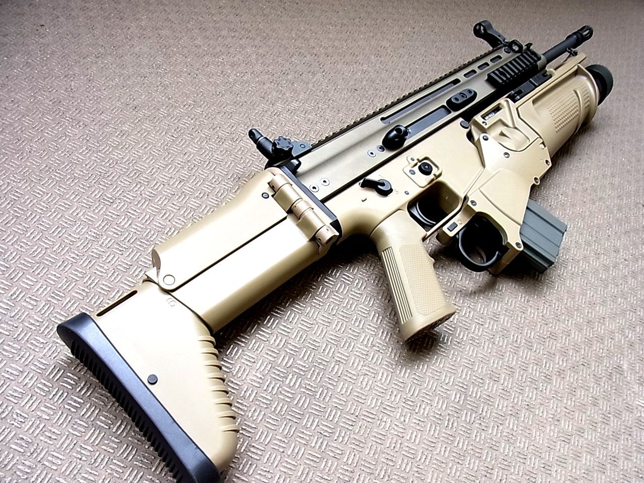 内容変更再出品　東京マルイ　次世代　FN  SCAR-L  ARES  グレネードランチャー装備 ほぼ新品 付属品多数 東京マルイ 次世代 電動ガン SCAR-L CQC FDE