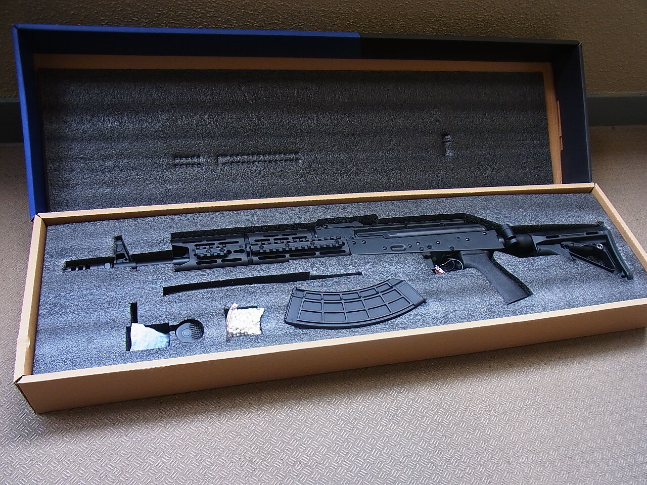 CYMA SI AK TRAX2 KEYMOD フルメタル電動ガン BK CYMA製 SI AK TRAX2 KEYMOD