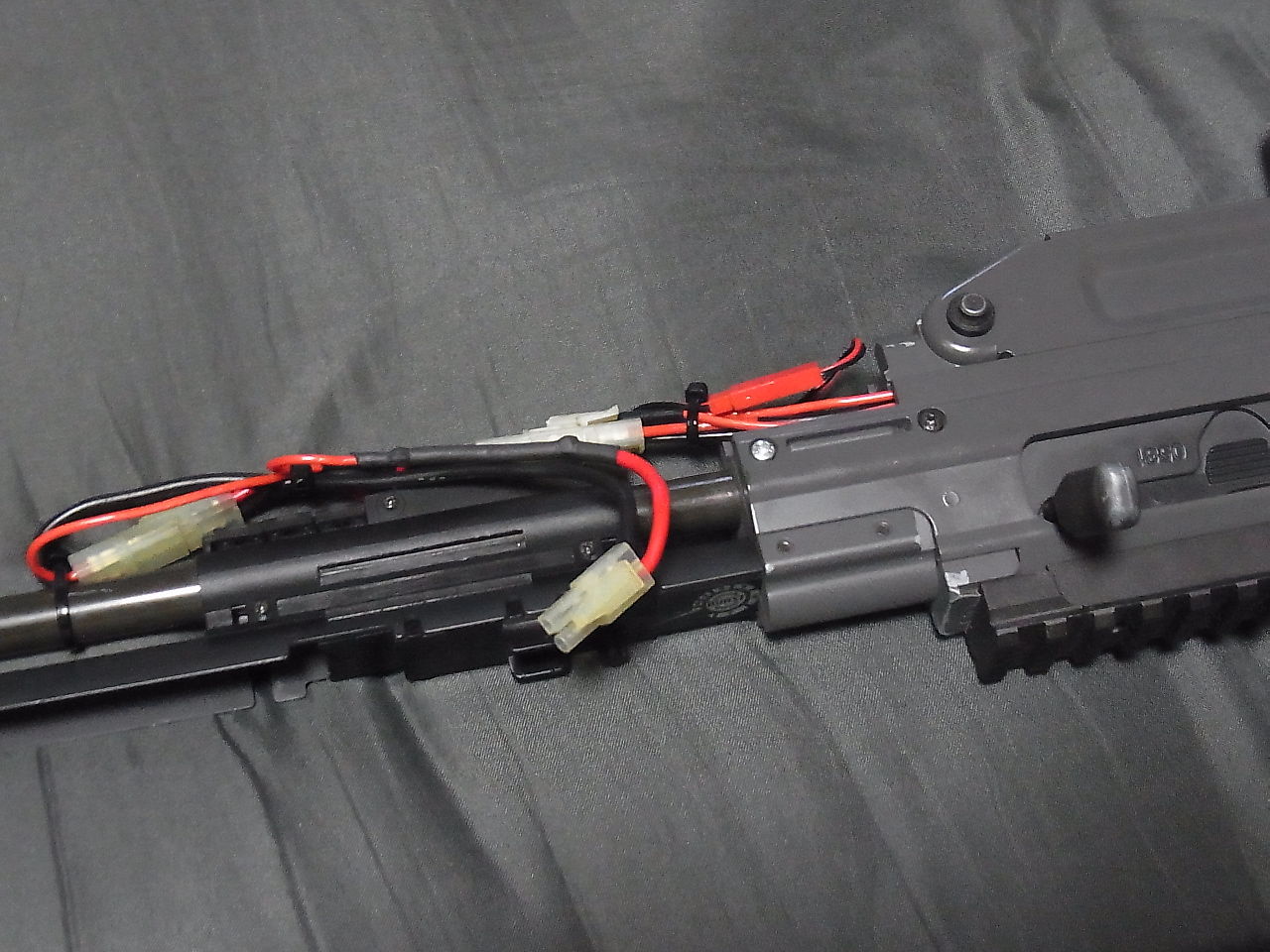 SIG SG550 とうとうFET化。 : りぅまるのにっき ツヴァイ 通販サイトです 総額15万!バッテリーなど付属 SG550 SIG TITAN内蔵!G&G トイガン