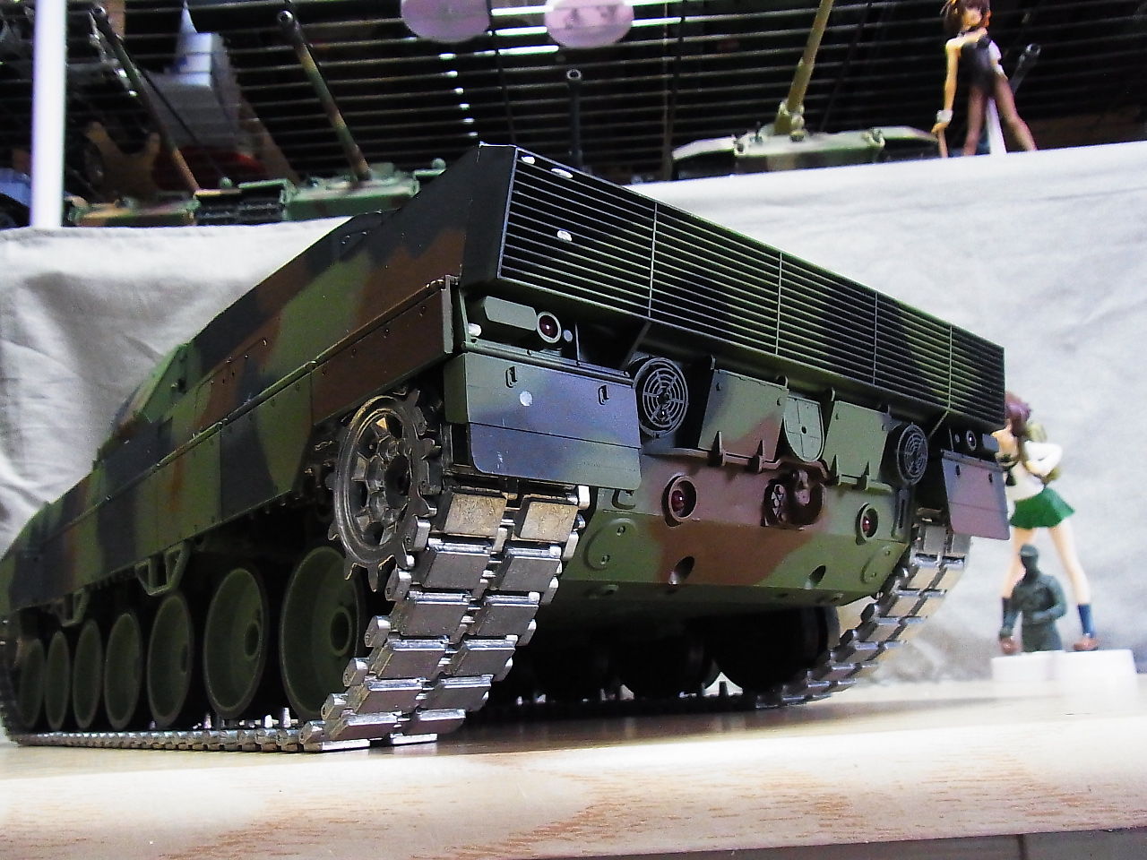 ヘンロン 1/16 レオパルト2A6 : りぅまるのにっき ﾂｳﾞｧｲ