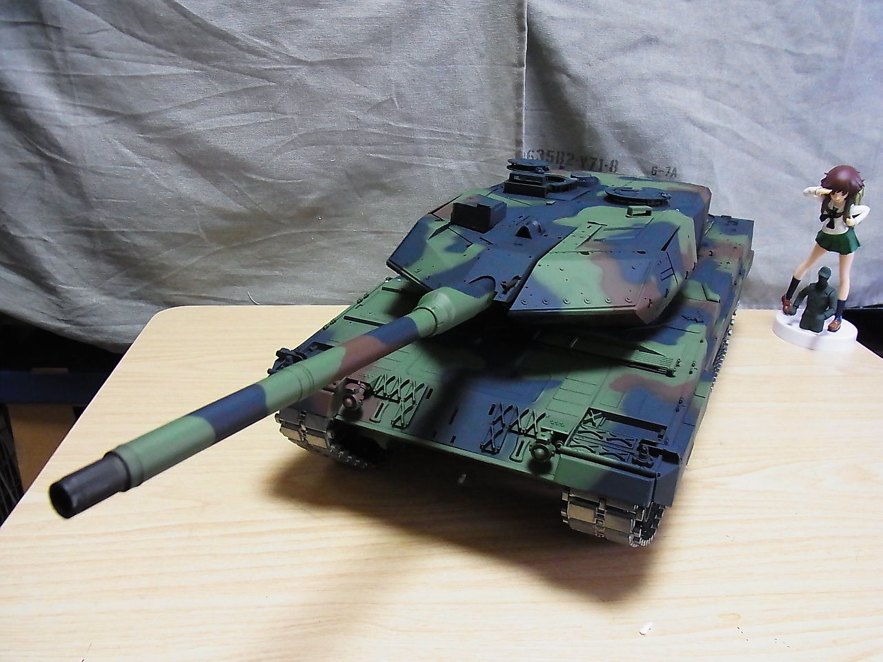 ヘンロン 1/16 レオパルト2A6 : りぅまるのにっき ﾂｳﾞｧｲ