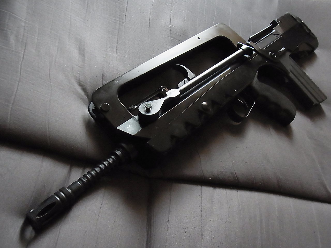 東京マルイ FA-MAS 5.56F1 : りぅまるのにっき ﾂｳﾞｧｲ