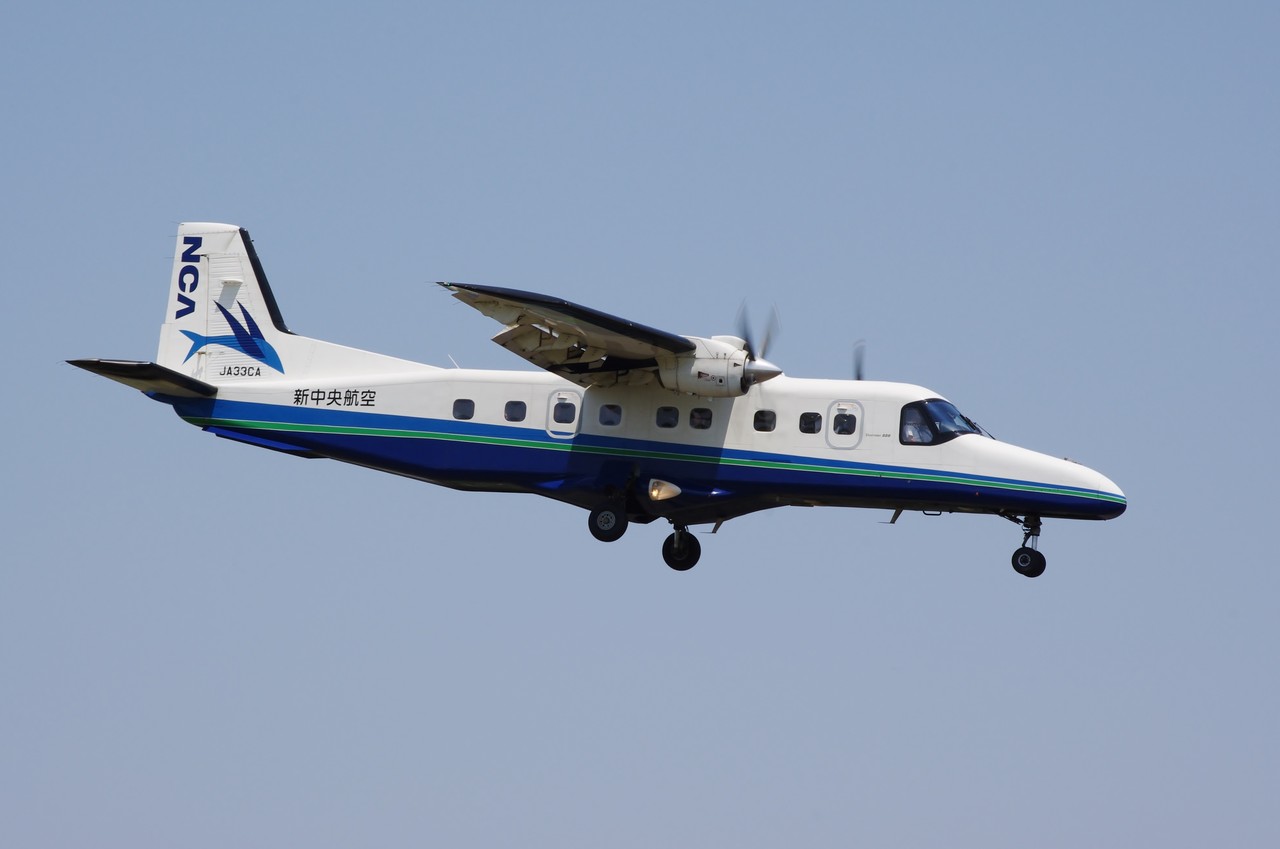 ドルニエ228昼の着陸編 13 05 05 武蔵野の森公園 ロロちゃんが撮った飛行機たち ドルニエ228昼の着陸編 13 05 05 武蔵野の森公園 ロロちゃんが撮った飛行機たち