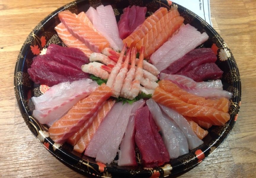 ロンドン魚屋 手巻き用に切った刺身より刺身切り刺身がうまい ロンドンのプリムローズヒルの魚屋 イギリス生活