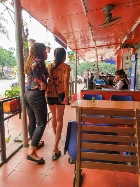 ベトナムエロ天国 ラオカイ 幻岬を目指す旅 その24 ベトナム美女とベトナムコーヒー 俺のたこ焼きが食えんのか おれたこ ベトナムエロ天国 ラオカイ 幻岬を目指す旅 その24 ベトナム美女とベトナムコーヒー 俺のたこ焼きが食えんのか おれたこ