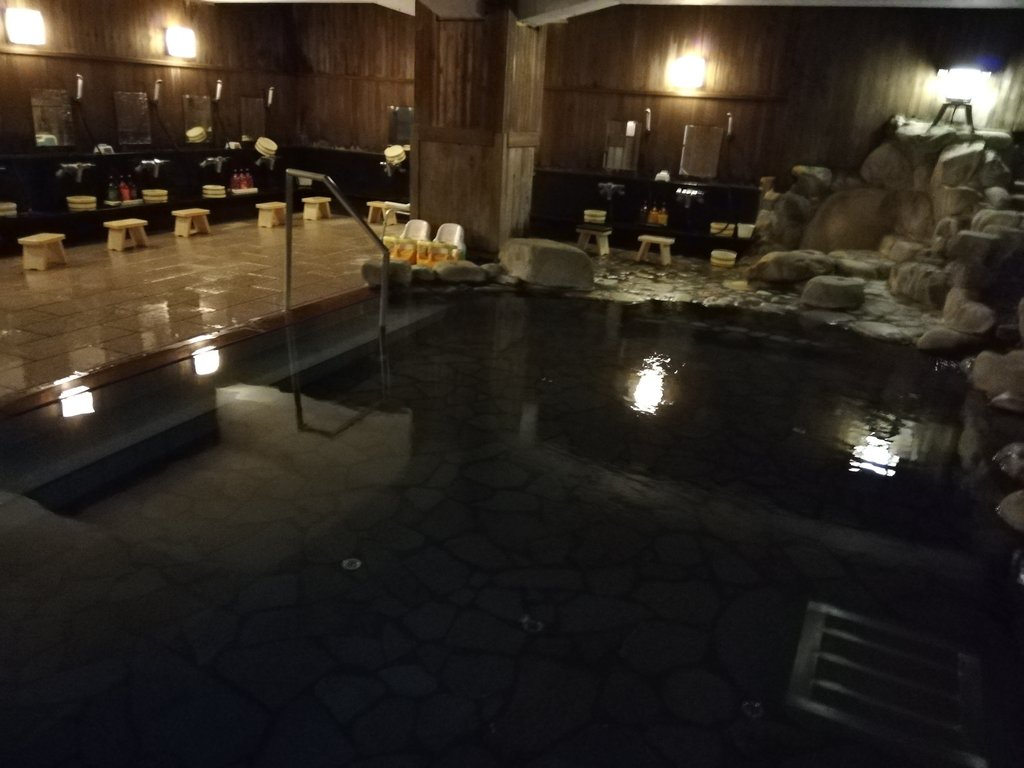 内湯でゆったりと♪ : 旅日記CBF1000で旅