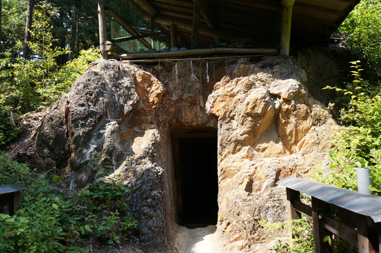 天の岩戸
