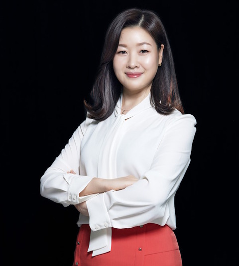 Jin Jeong_Headshot