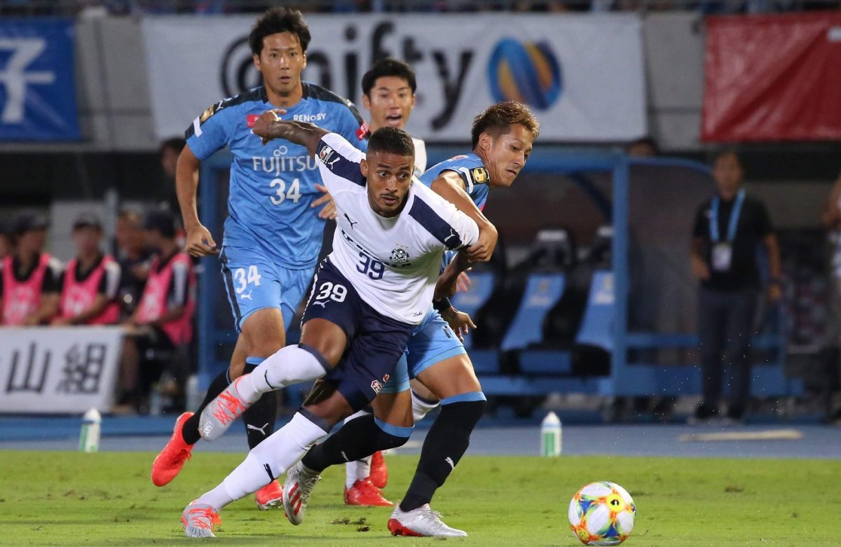 ｊリーグ ｊ２最終節 横浜ｆｃ 対 愛媛ｆｃ アジアの鷹