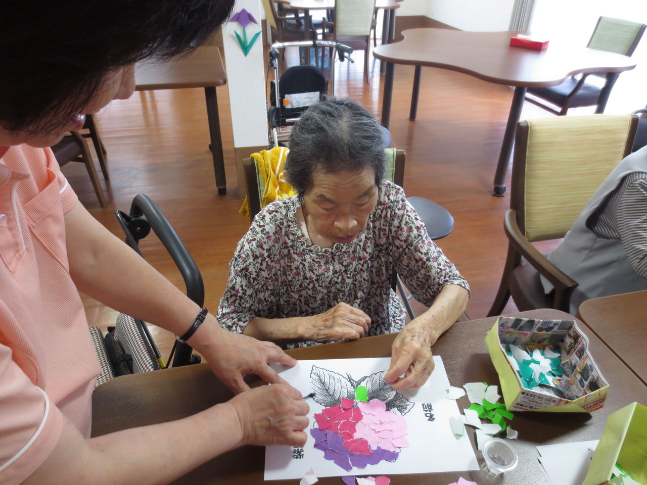 あじさいのちぎり絵作り はっぴーらいふ泉大津のブログ