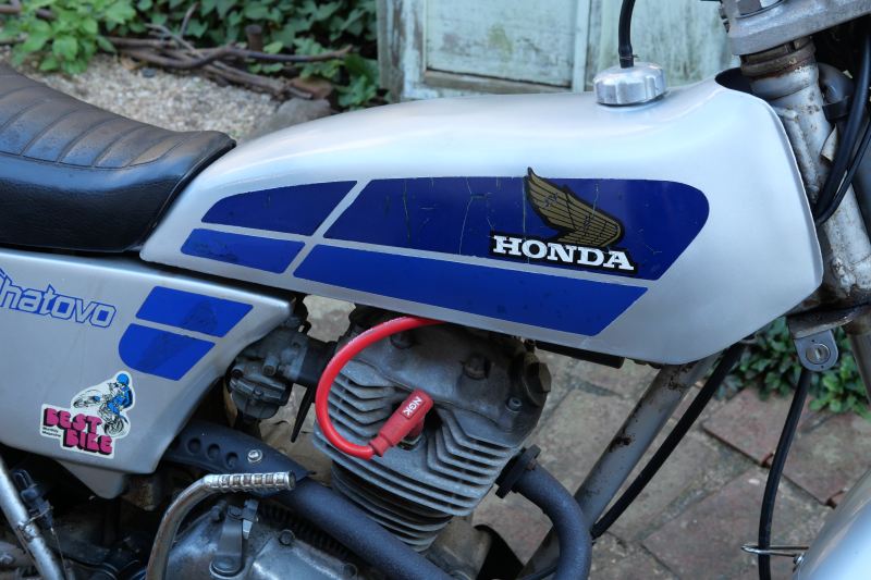 ガソリンタンクの塗装と取替 : ホンダTL125イーハトーブ整備と